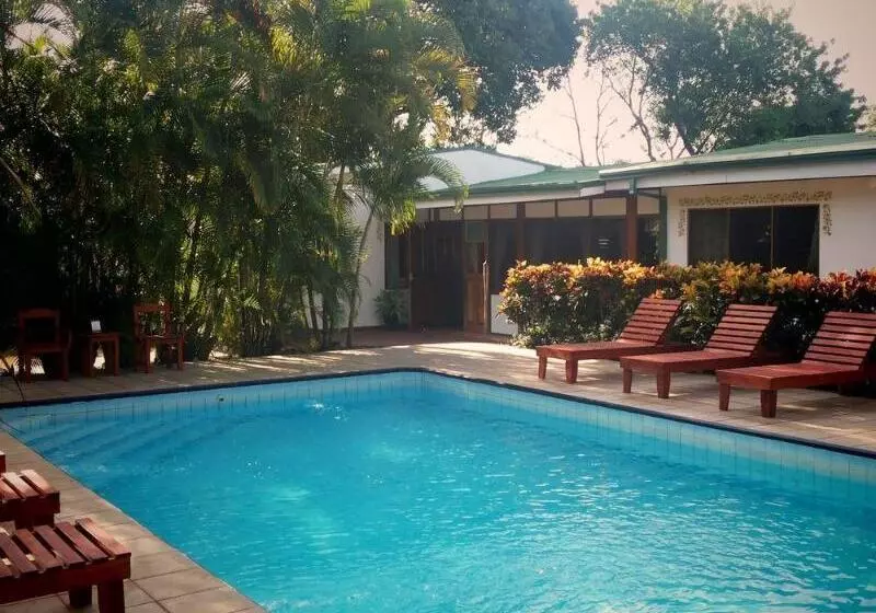 هتل La Rosa De America