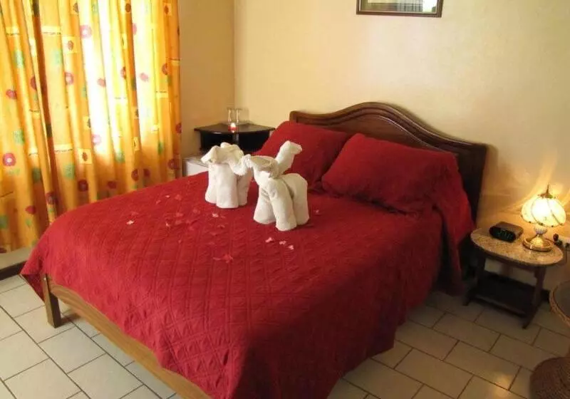 هتل La Rosa De America