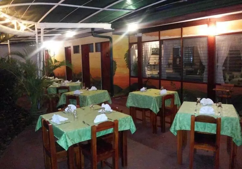 هتل La Rosa De America