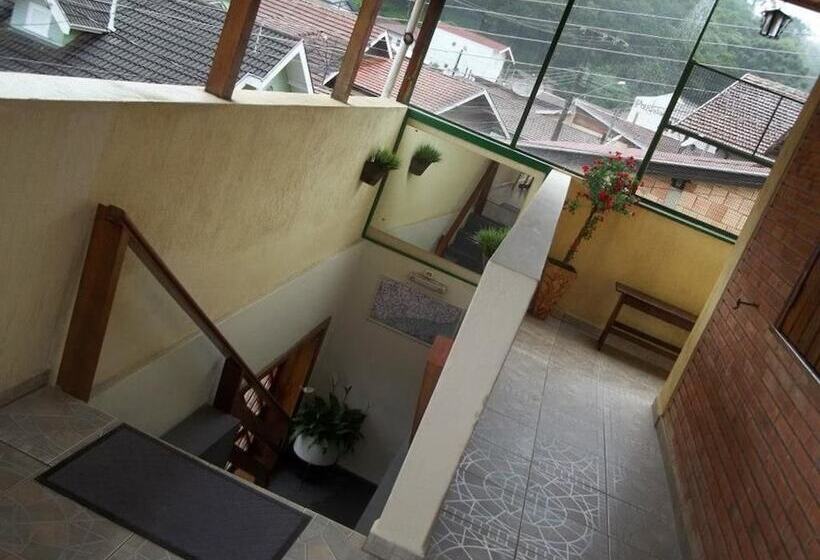 هتل Pousada Marins