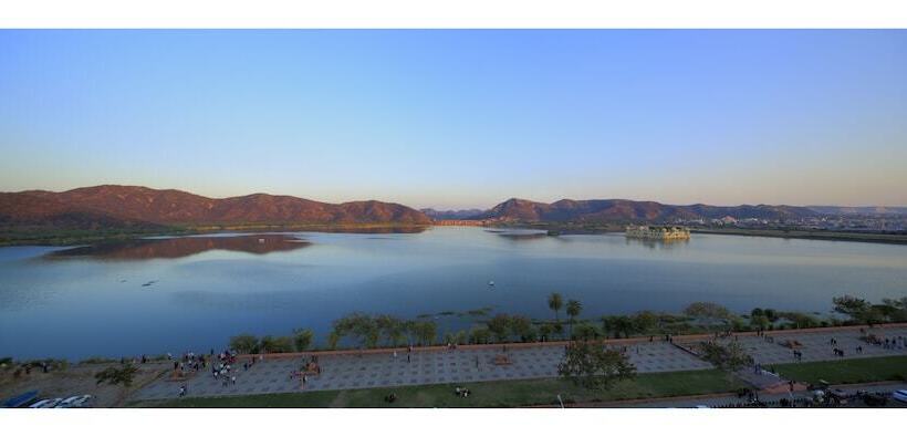 هتل Regenta Central Jal Mahal, Jaipur