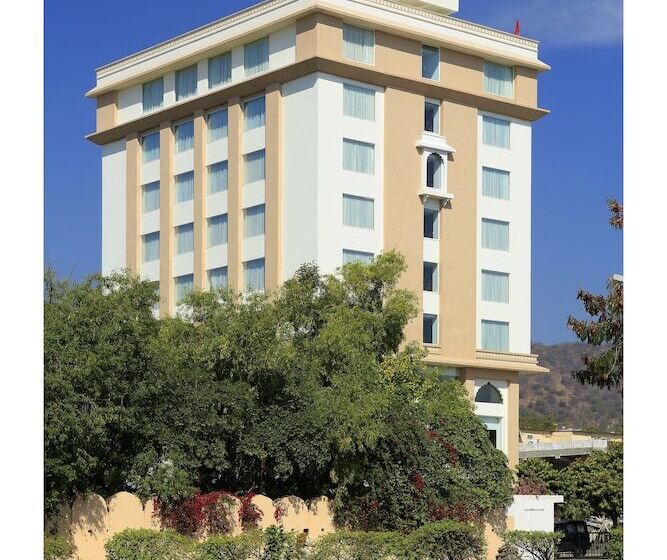 هتل Regenta Central Jal Mahal, Jaipur