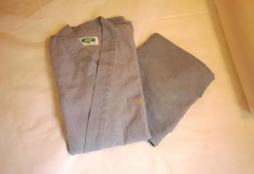 Отель Route Inn Matsusaka Ekihigashi