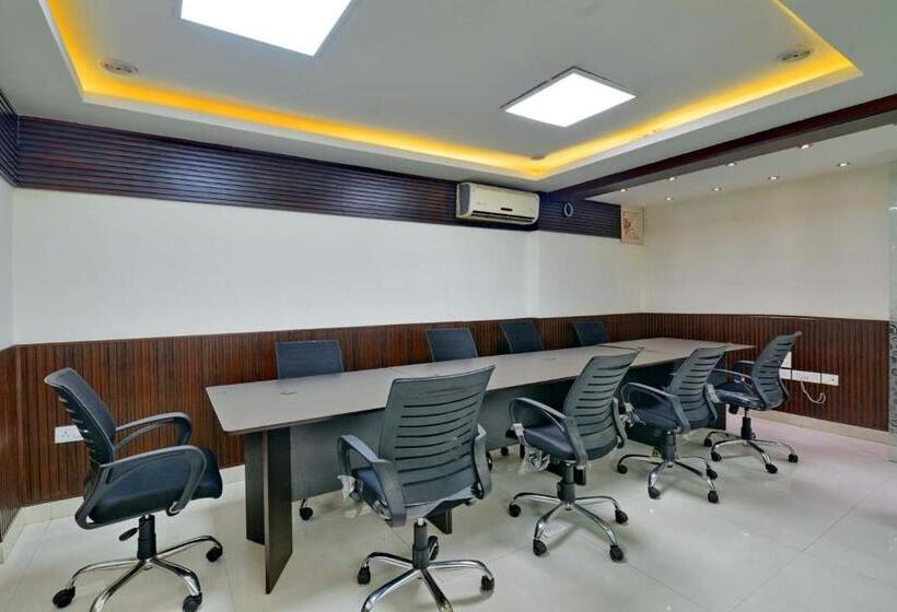 호텔 Silver Leaf Noida