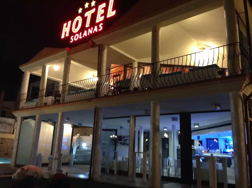 فندق Solanas