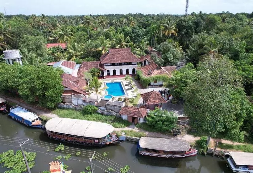 Kumarakom Tharavadu A Heritage Hotel, Kumarakom