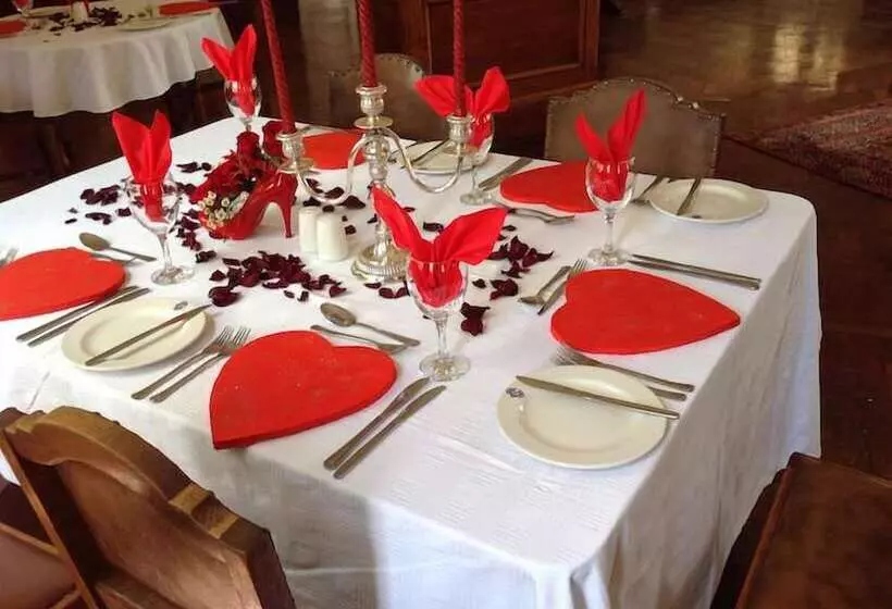 هتل Bulawayo Club