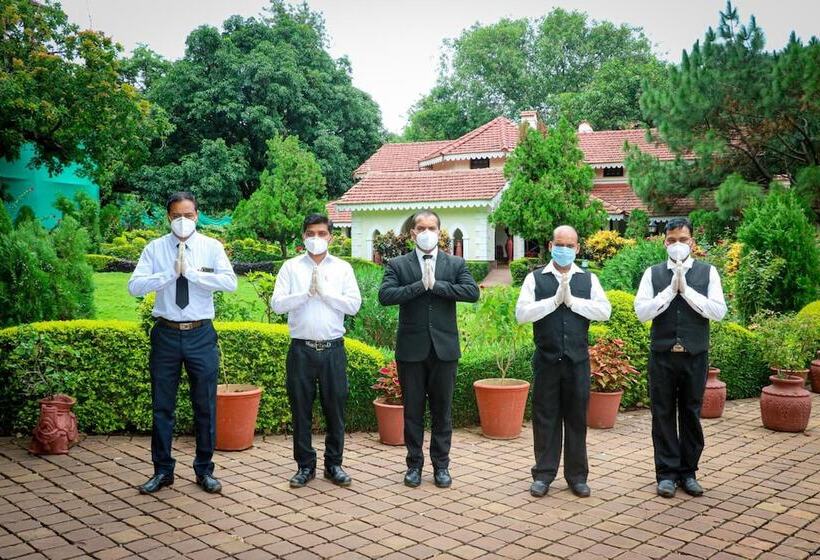 בית מלון כפרי Welcomheritage Golf View