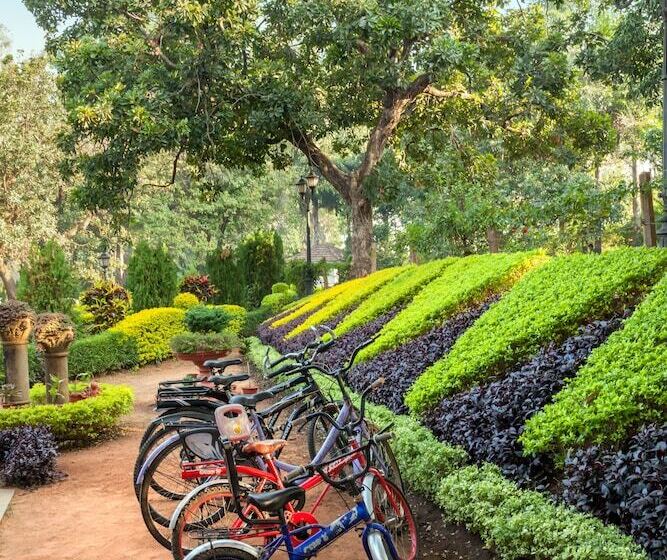 בית מלון כפרי Welcomheritage Golf View