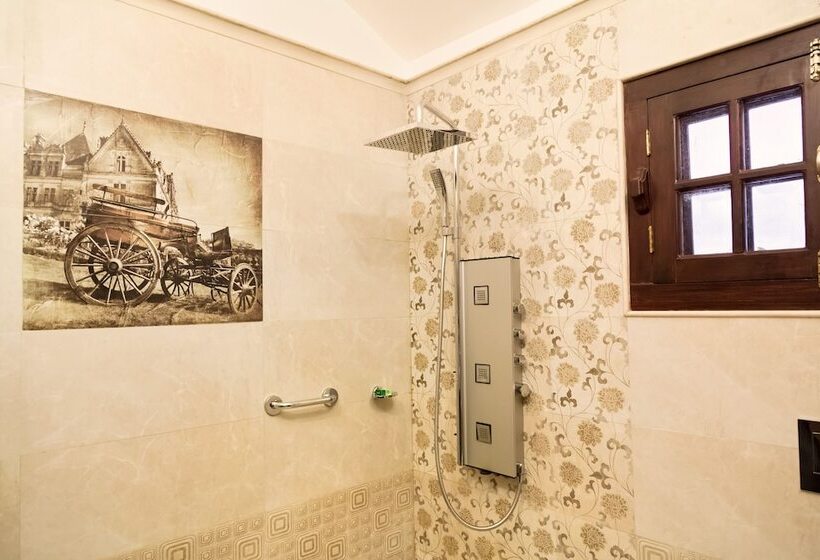 בית מלון כפרי Welcomheritage Golf View