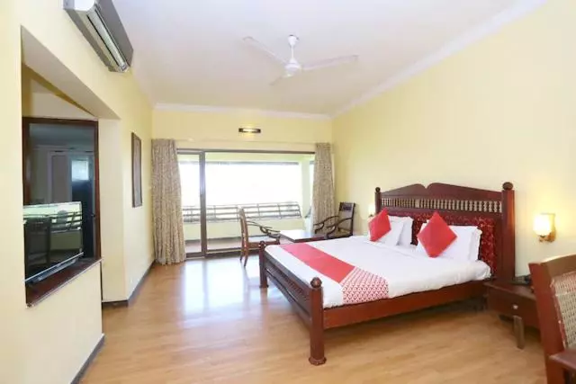 Manor Back Water Resort