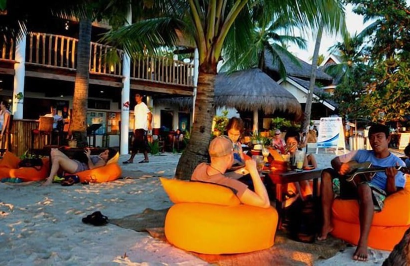 Ocean Vida Beach And Dive Resort