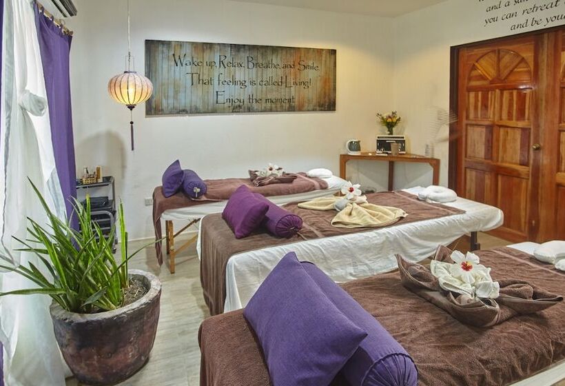 Ocean Vida Beach And Dive Resort