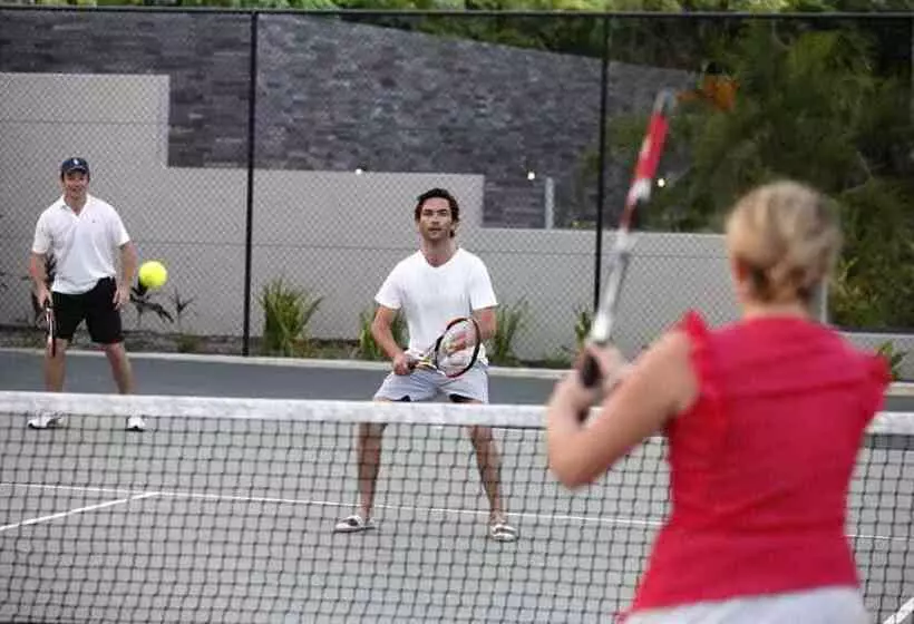 استراحتگاه The Terraces Boutique Apartments