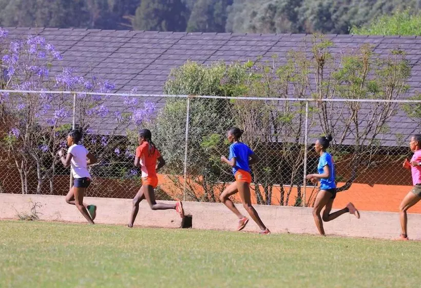 استراحتگاه Yaya Africa Athletics Village