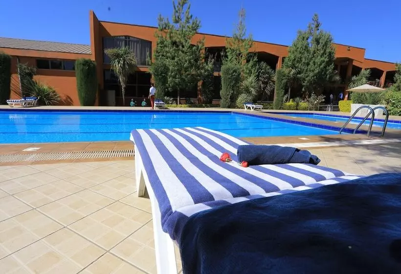 استراحتگاه Yaya Africa Athletics Village