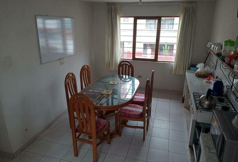 민박 La Librería Rooms Coffee & Books