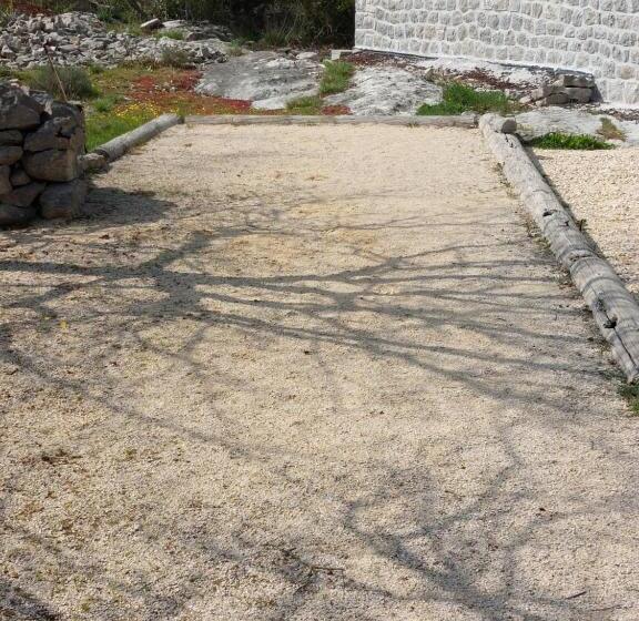 مبيت وإفطار Le Mas Des Roches Jacuzzi Privatif