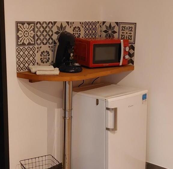 مبيت وإفطار Le Mas Des Roches Jacuzzi Privatif