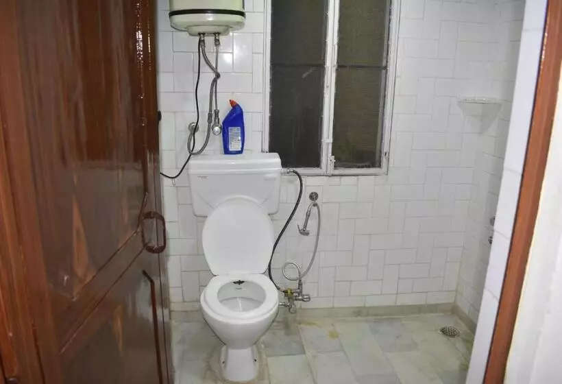 تختخواب و صبحانه Van Chum