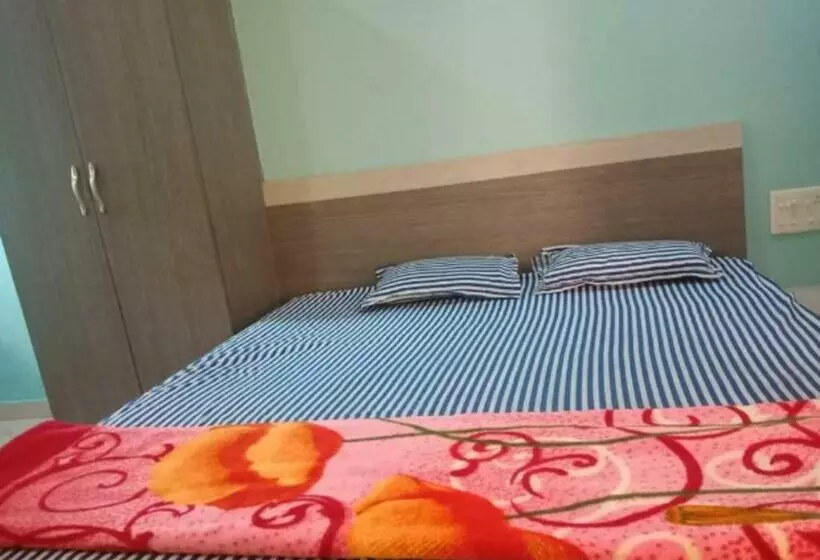 Hotelli Ashirdad Guest House By Wb Inn