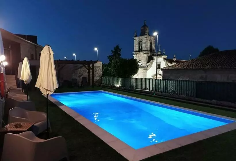 Hotelli The Village House By Cdv