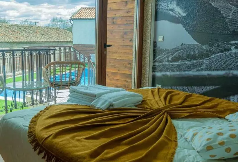 Hotelli The Village House By Cdv