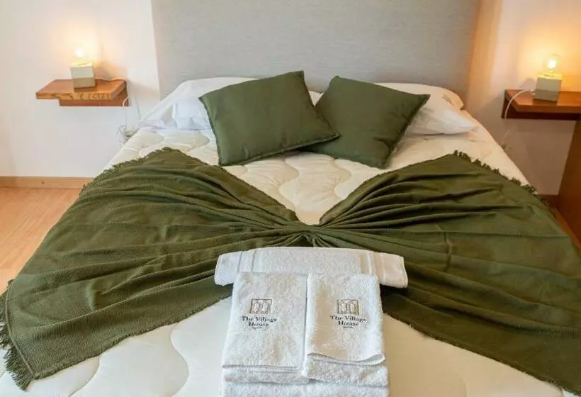 Hotelli The Village House By Cdv