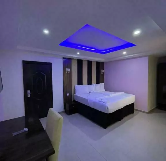 Alluring View Hotel   Allen Avenue