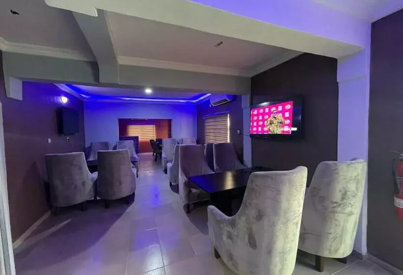 Alluring View Hotel   Allen Avenue