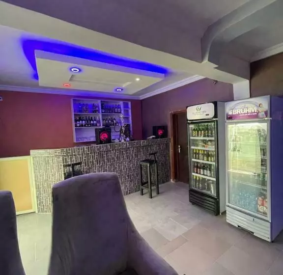 Alluring View Hotel   Allen Avenue