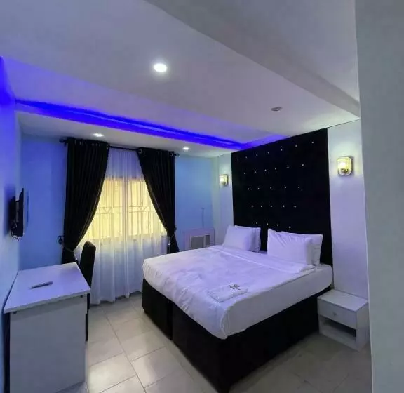 Alluring View Hotel   Allen Avenue
