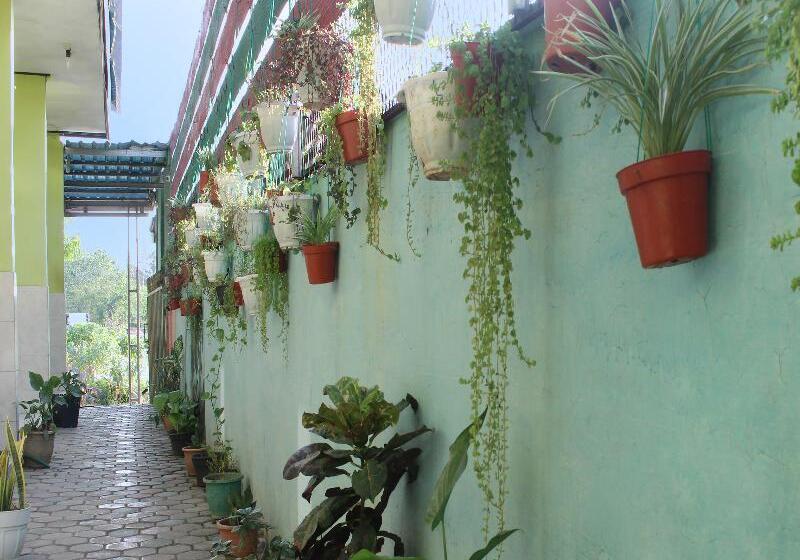 酒店 Spot On 91227 Al Bayt Syariah Guest House