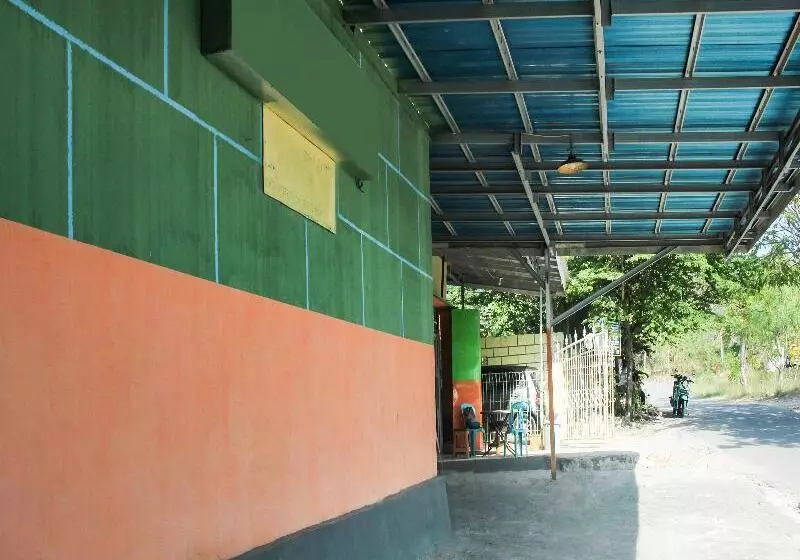 ホテル Spot On 91227 Al Bayt Syariah Guest House