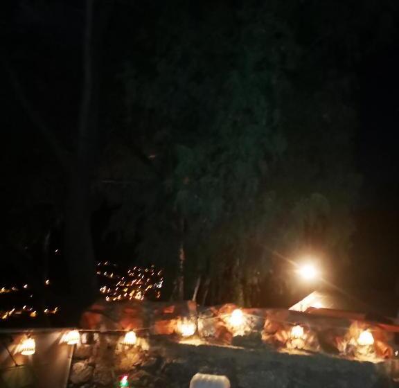 پانسیون Suite Zen Y Cueva Refugio