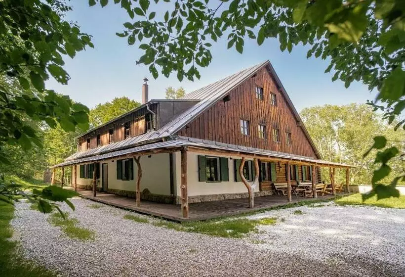 Majatalo U šumavských Pramenů