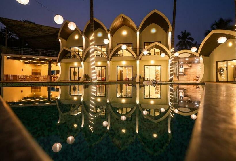 בית מלון כפרי Eleven Petals Resort