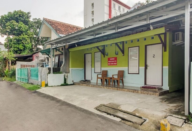 Hotel Oyo 91216 Siliwangi Guest House Syariah Cirebon