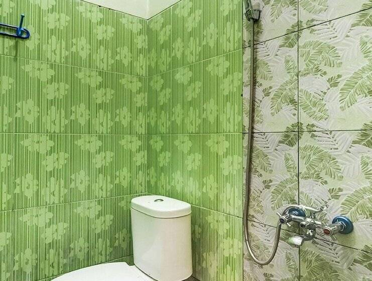 Hotel Oyo 91216 Siliwangi Guest House Syariah Cirebon