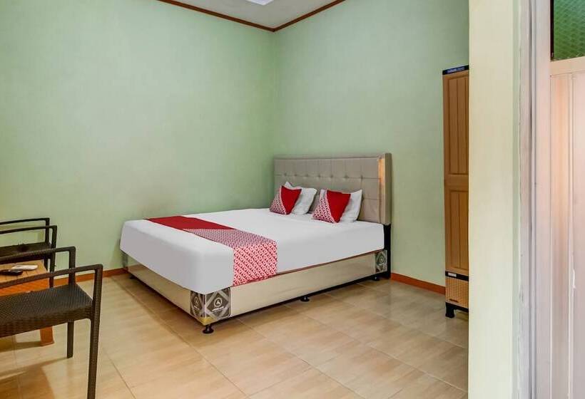 Hotel Oyo 91216 Siliwangi Guest House Syariah Cirebon