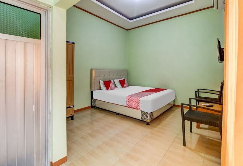 Hotel Oyo 91216 Siliwangi Guest House Syariah Cirebon