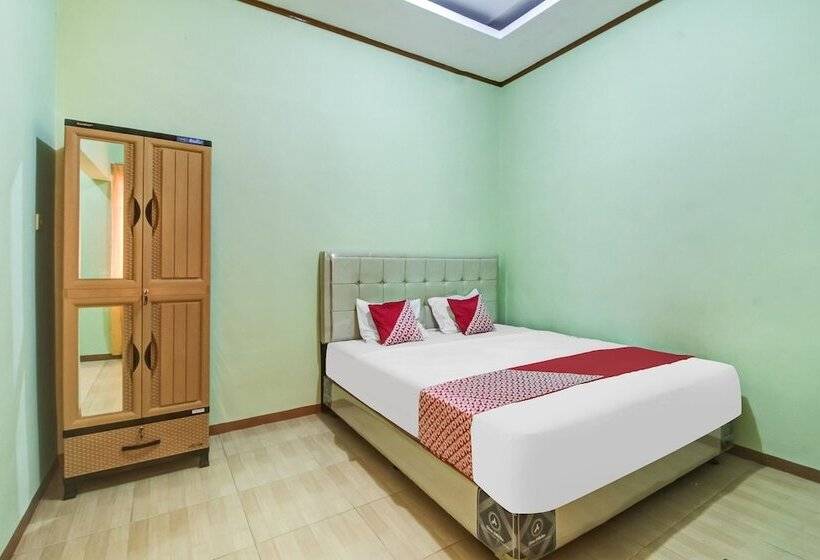 Hotel Oyo 91216 Siliwangi Guest House Syariah Cirebon