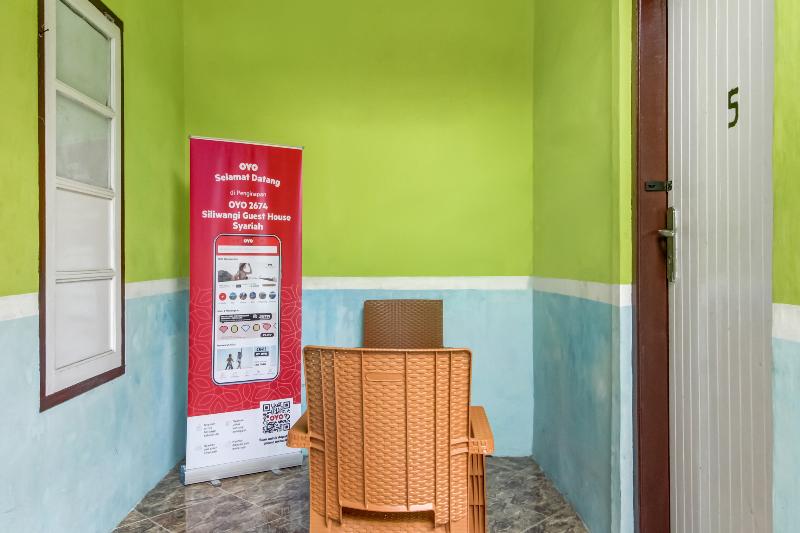 Hotel Oyo 91216 Siliwangi Guest House Syariah Cirebon