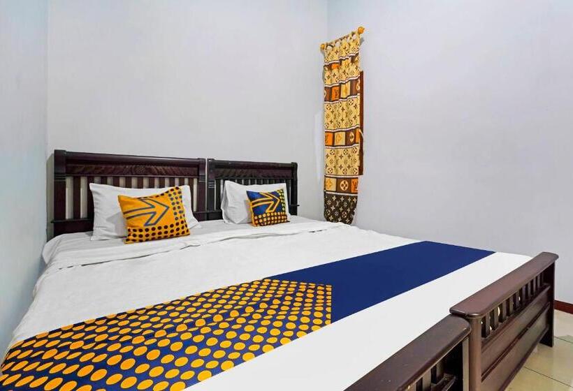 Hotel Spot On 91221 Pondok Nsn Syariah