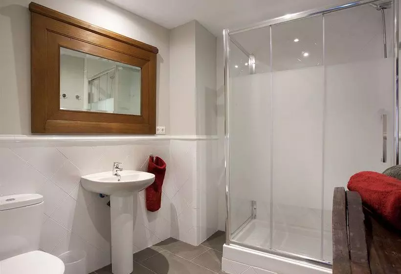 Apartamento Barcelona Next Door Gothic Window