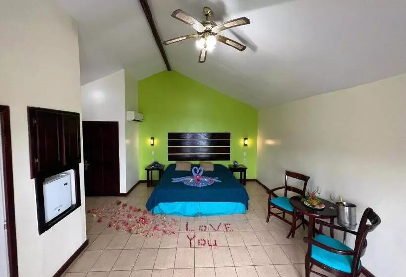 Fantasy Island Beach Resort And Marina All Inclusive