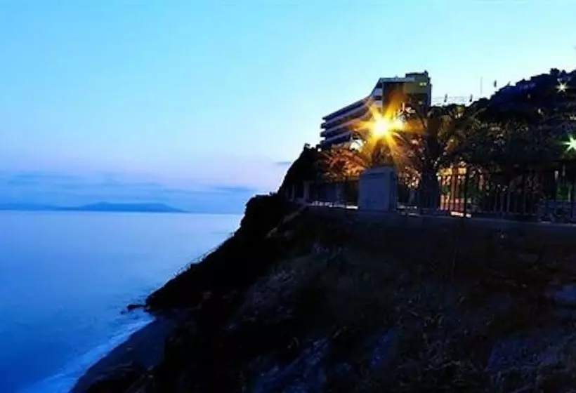 Отель Caposkino Park