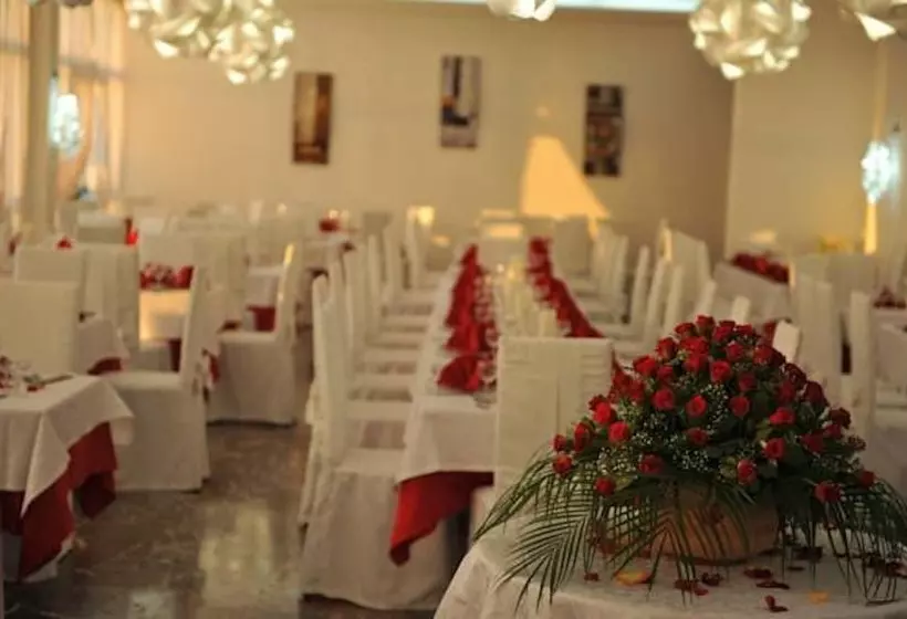 Отель Caposkino Park