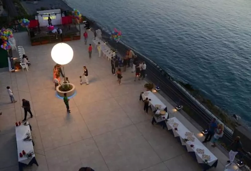 Отель Caposkino Park