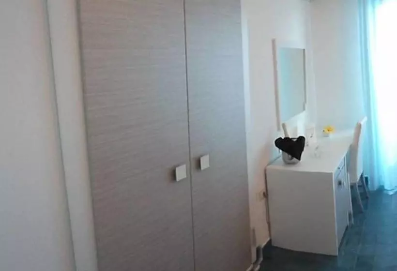 Отель Caposkino Park